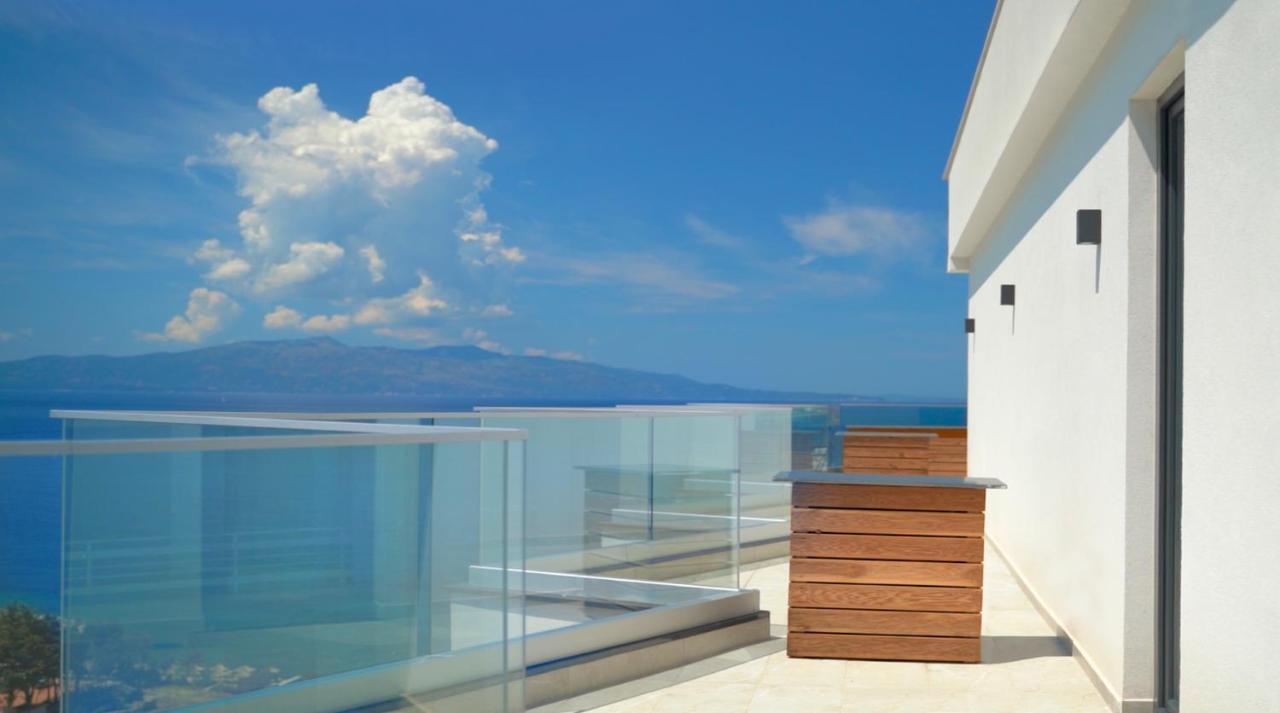 Dorchester Hotel Sarandë Exteriör bild