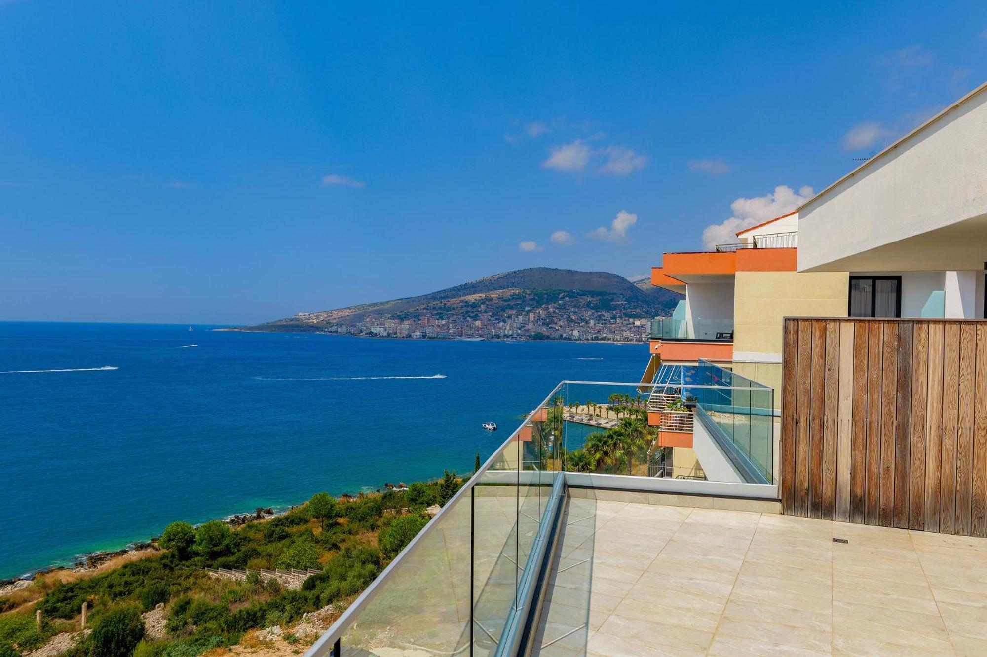 Dorchester Hotel Sarandë Exteriör bild